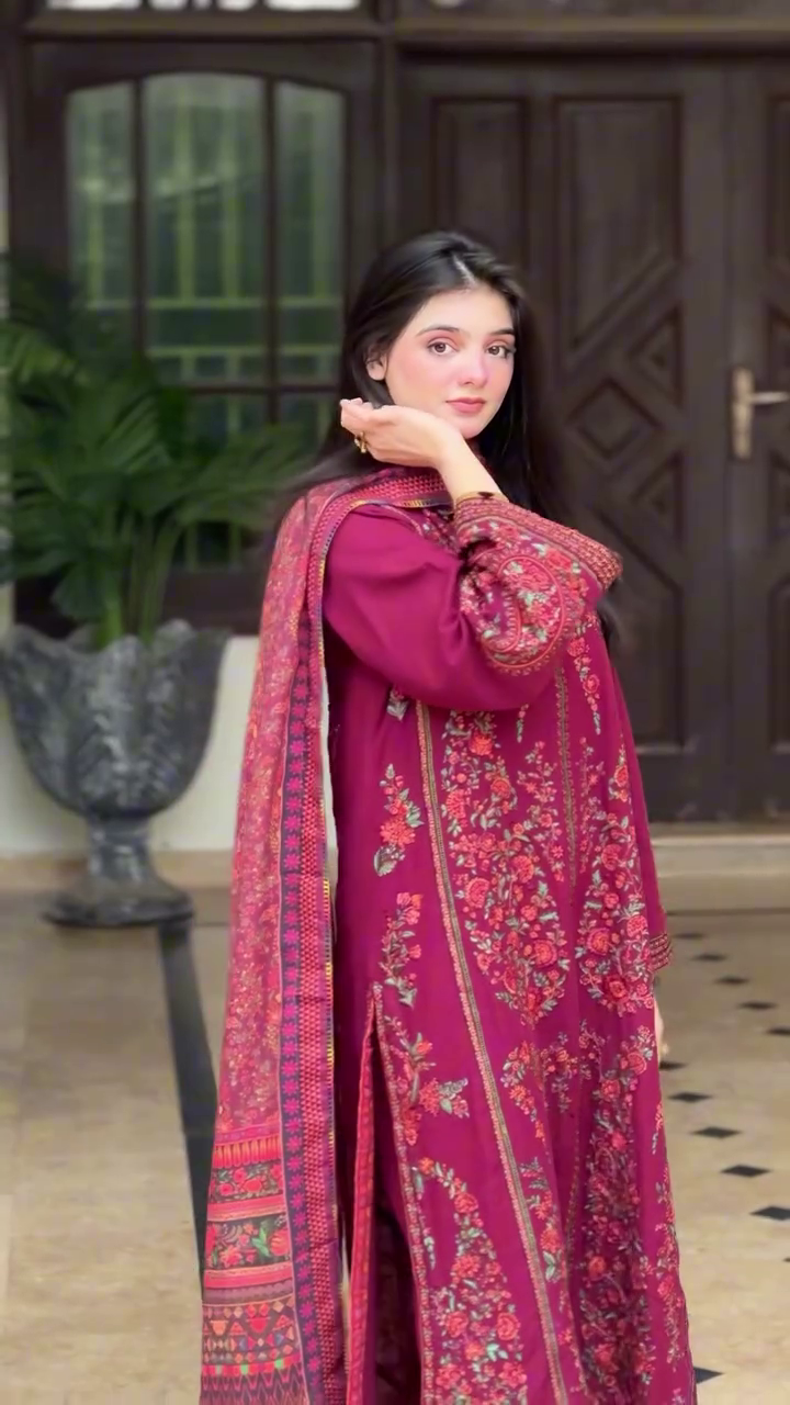 Embellished Anarkali Kurta Set – A Perfect Blend of Elegance and Tradition - Image 4