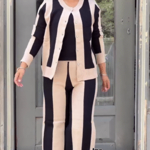 ✈️ Elegant Airport Look Women’s Striped Cord Set – Chic, Comfy & Travel-Ready Ensemble for Modern Women 🩶