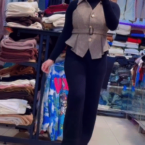 Women’s Elegant Woolen Waistcoat & Winter Inner Set – Chic, Warm & Slim-Fit Look