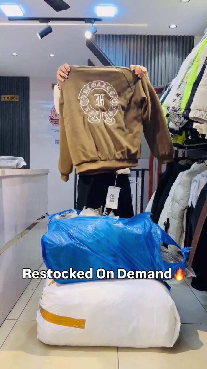 π€ Classic Street Zip Hoodie β Premium Winter Essential (Restocked on Demand π₯) π€ - Image 4