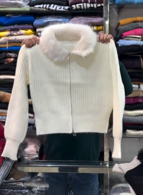 ❤️ RubyFrost™ Fur-Collar Knit Jacket – Bold Warmth with Luxe Winter Style - Image 6