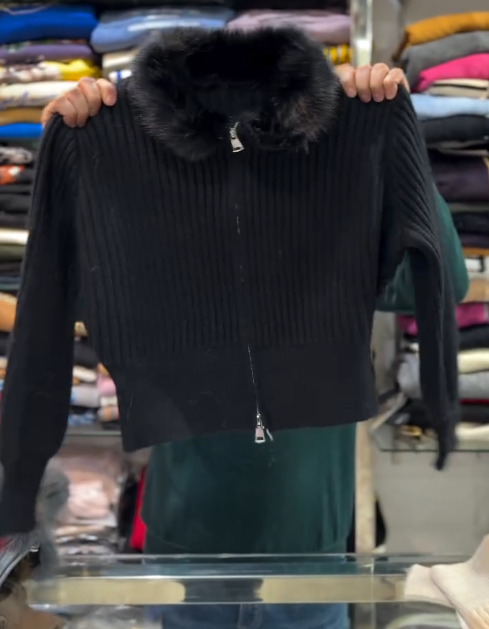 ❤️ RubyFrost™ Fur-Collar Knit Jacket – Bold Warmth with Luxe Winter Style - Image 3