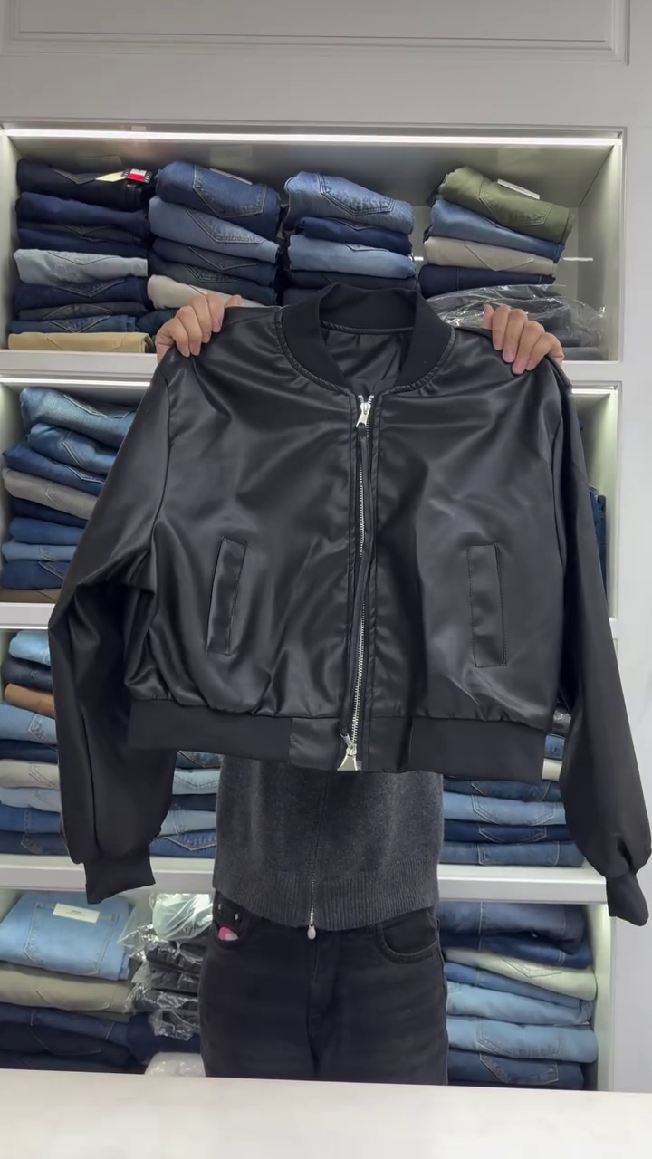 🤍 Minimal Luxe Cropped Bomber Jacket – Modern, Chic & Effortlessly Cool 🤍 - Image 3