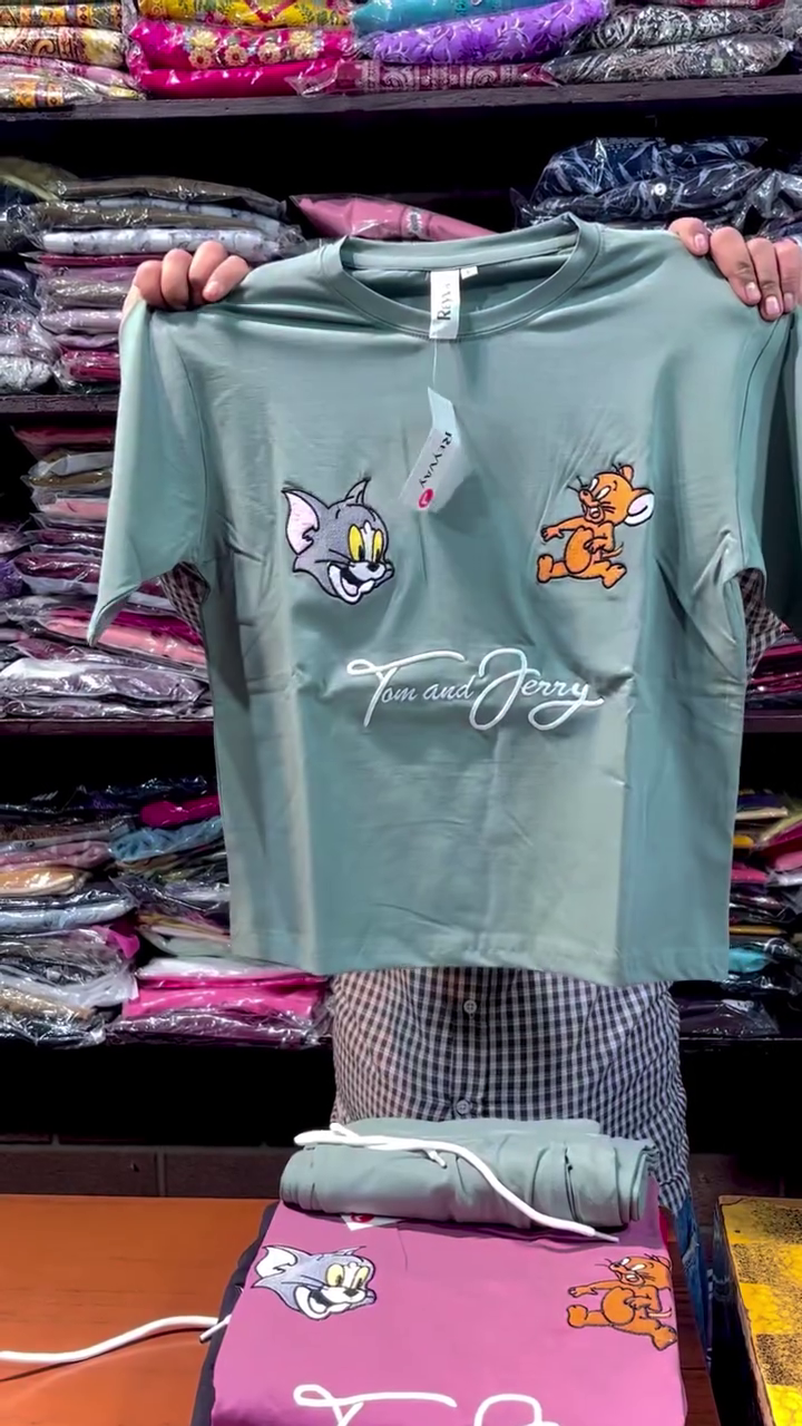 Playful Tom & Jerry Tee – Cute, Casual & Everyday Fun